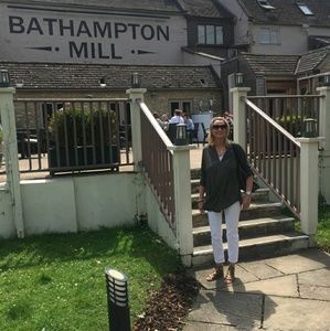 Meet your Posher, Emma